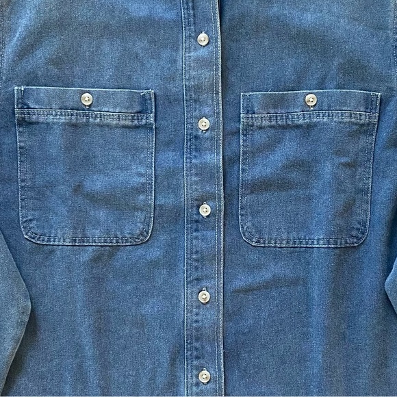 NWT Blue Denim Chambray Shirt Top Large - Passport - Picture 4 of 7